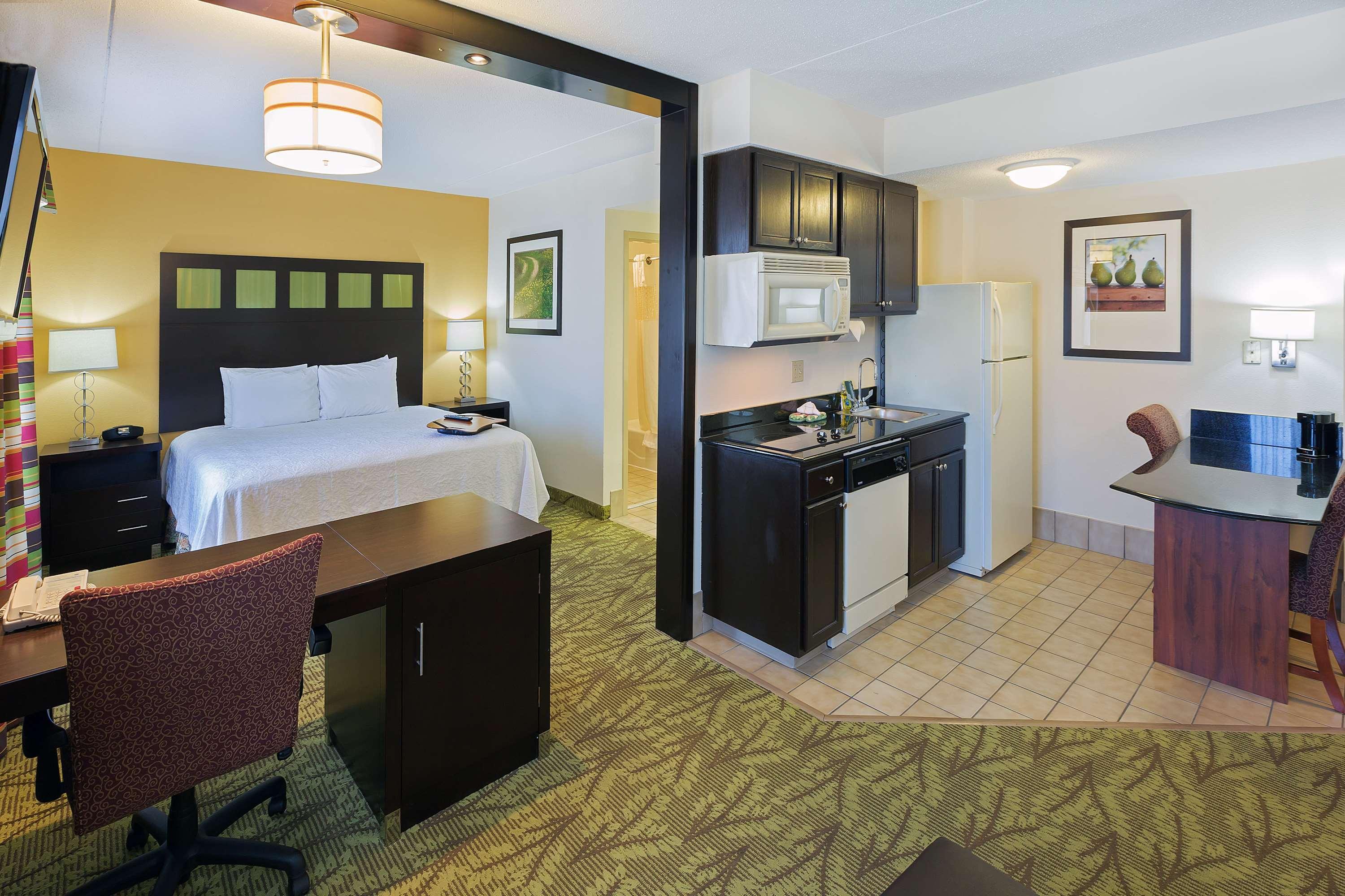 Hampton Inn & Suites Tulsa-Woodland Hills Eksteriør billede