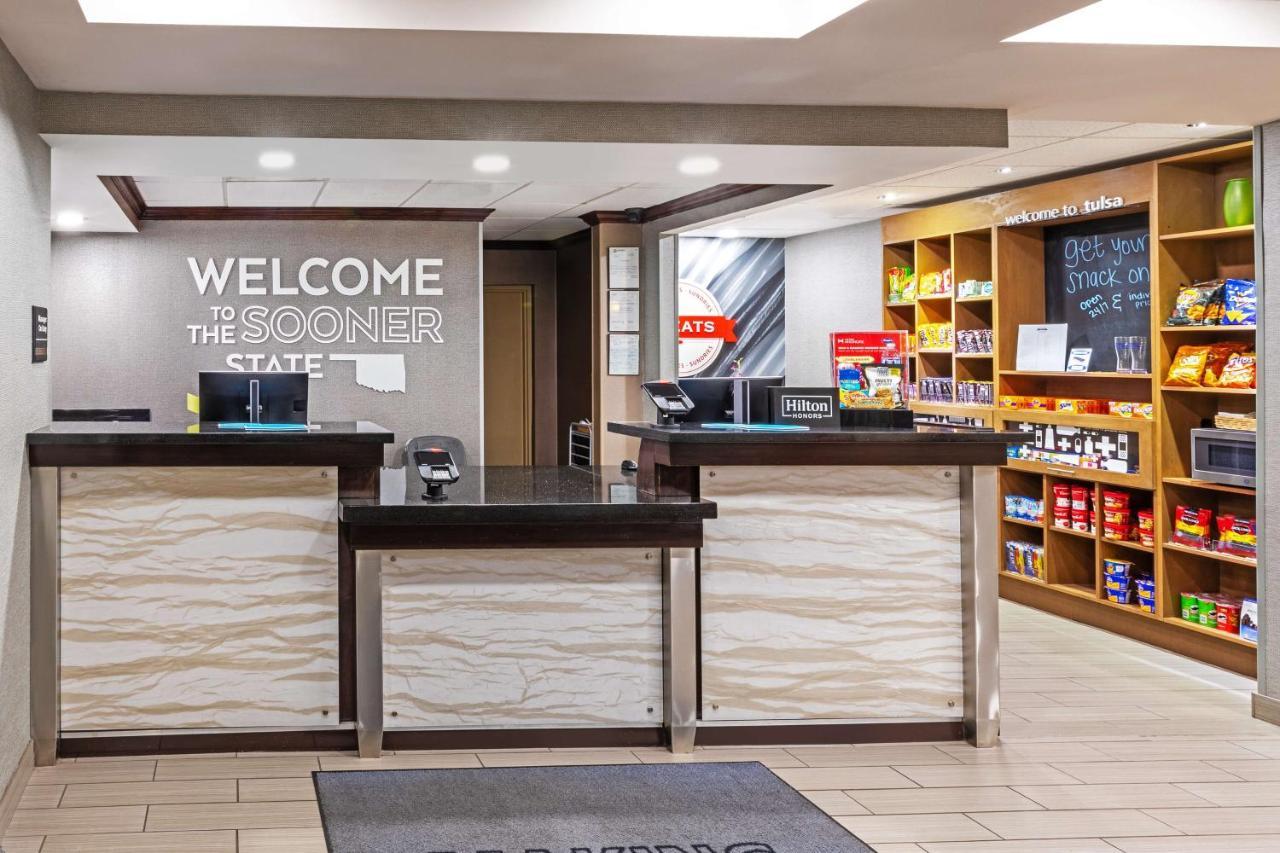 Hampton Inn & Suites Tulsa-Woodland Hills Eksteriør billede