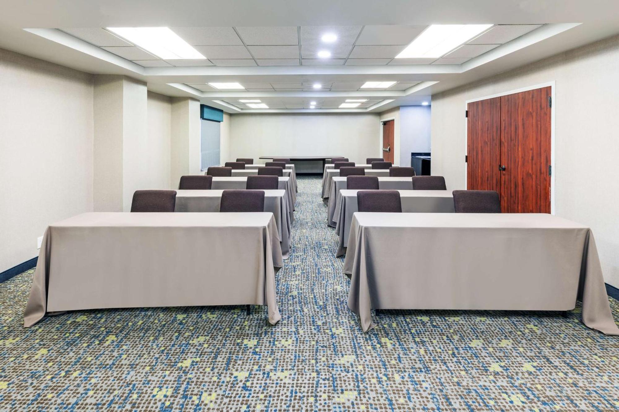 Hampton Inn & Suites Tulsa-Woodland Hills Eksteriør billede