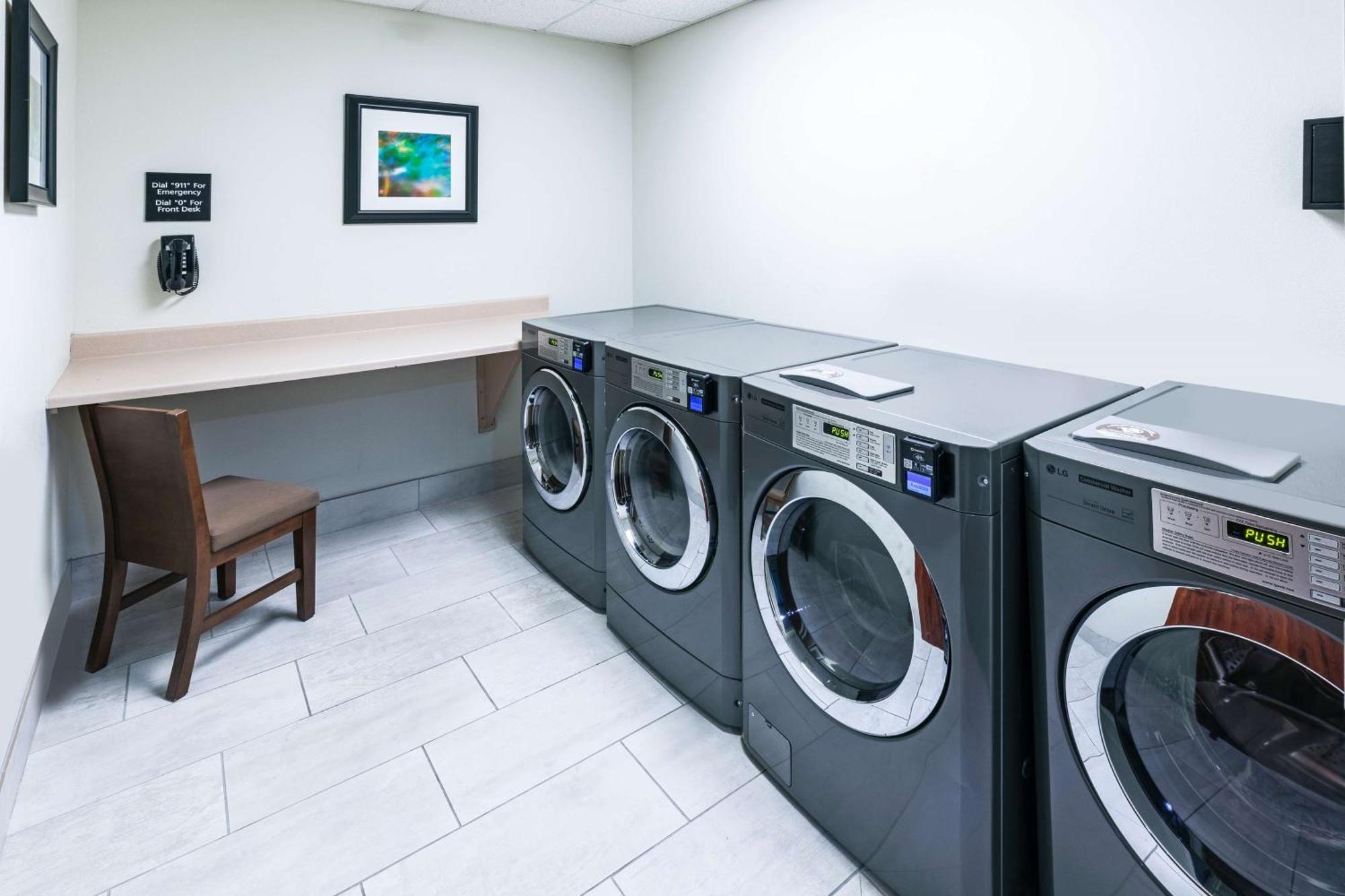 Hampton Inn & Suites Tulsa-Woodland Hills Eksteriør billede