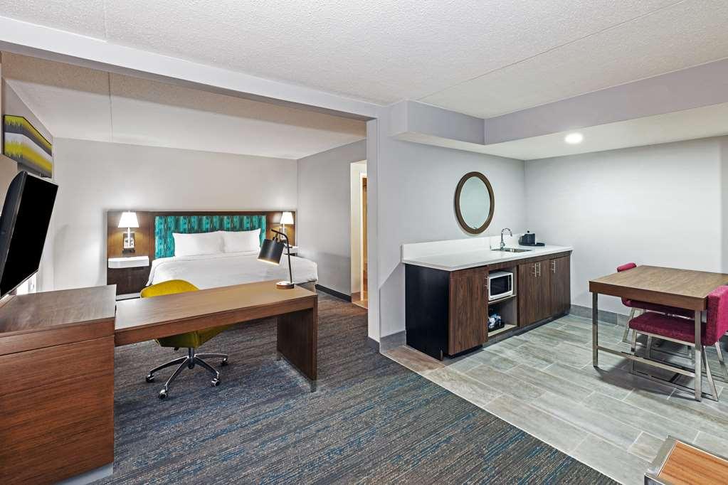 Hampton Inn & Suites Tulsa-Woodland Hills Værelse billede